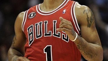 公牛对老鹰的比分预测：残阵对决+系列赛天王山，谁能抢占晋级先机？