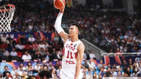 CBA球员工资排行2026：600万顶薪背后，谁才是真正配得上的那个人？